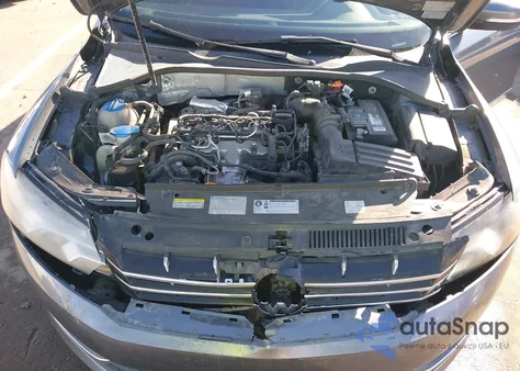 2013 Volkswagen Passat 2.0L Tdi Sel Premium z USA, uszkodzony, nr VIN 1VWCN7A30DC121953